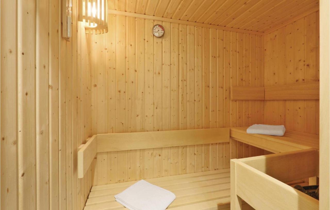 Cozy Apartment In Luebeck Travemuende With Sauna Bagian luar foto